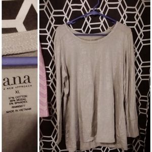 XL a.n.a long sleeved shirt